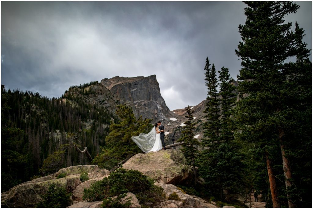 colorado-elopement-photographer-dream-lake
